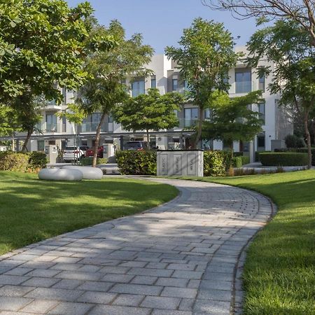 Stay By Latinem Luxury 2Br Holiday Home Cv B609 Near Burj Khalifa Dubai Exterior photo