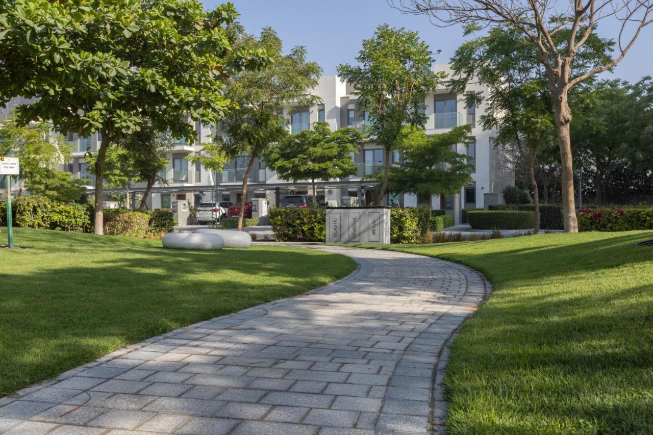 Stay By Latinem Luxury 2Br Holiday Home Cv B609 Near Burj Khalifa Dubai Exterior photo